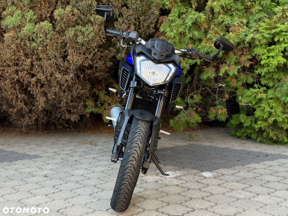 Yamaha MT - 8