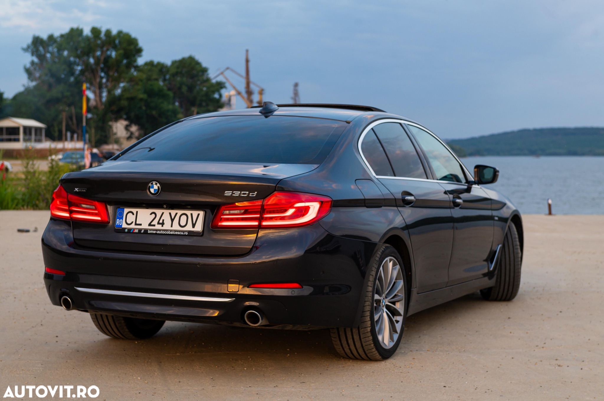 BMW Seria 5 530d xDrive AT - 8
