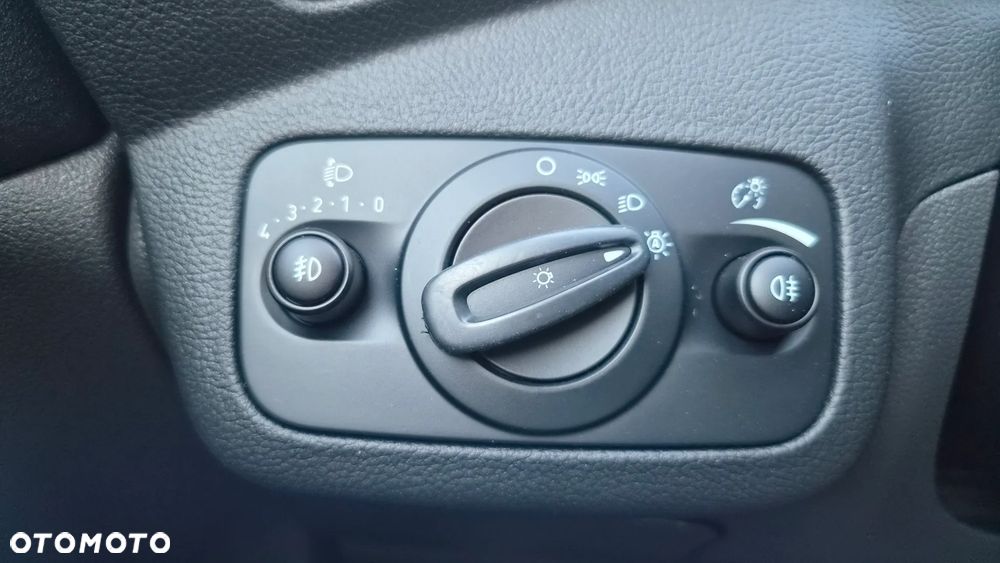 Ford Kuga 2.0 TDCi 4x4 Titanium - 26