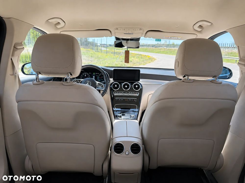 Mercedes-Benz GLC 300 e 4-Matic Business Edition - 9