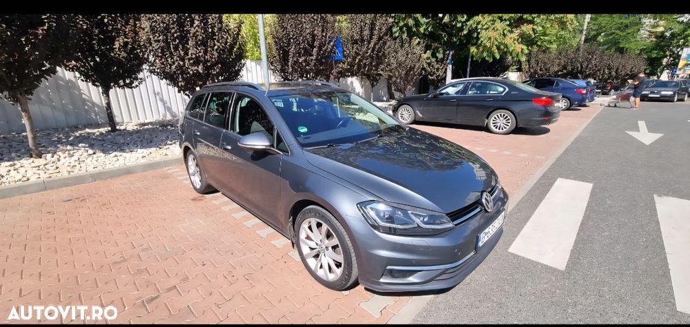 Volkswagen Golf - 2