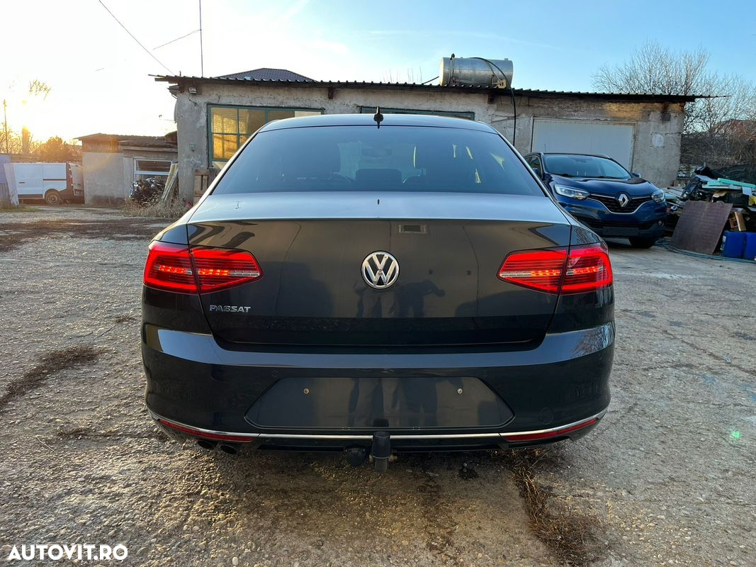 Volkswagen Passat - 31