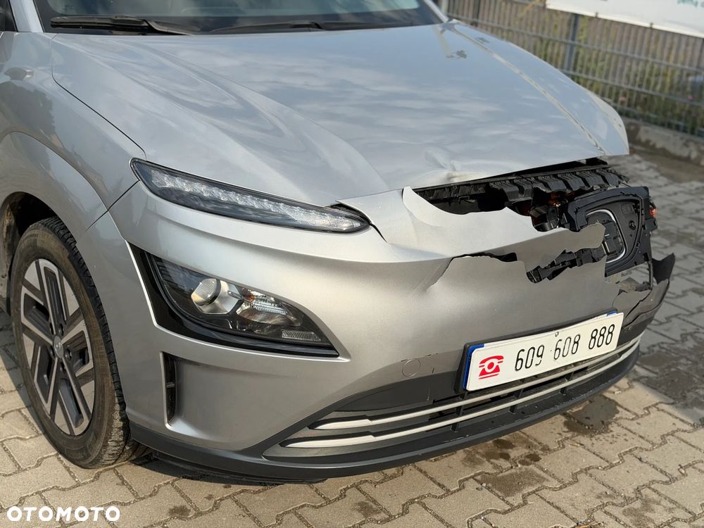 Hyundai Kona - 11