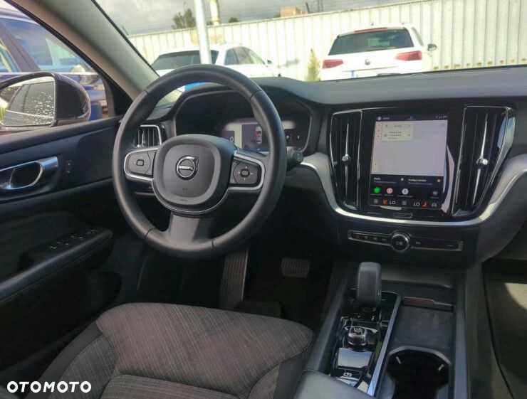 Volvo V60 B3 B Momentum Core - 3