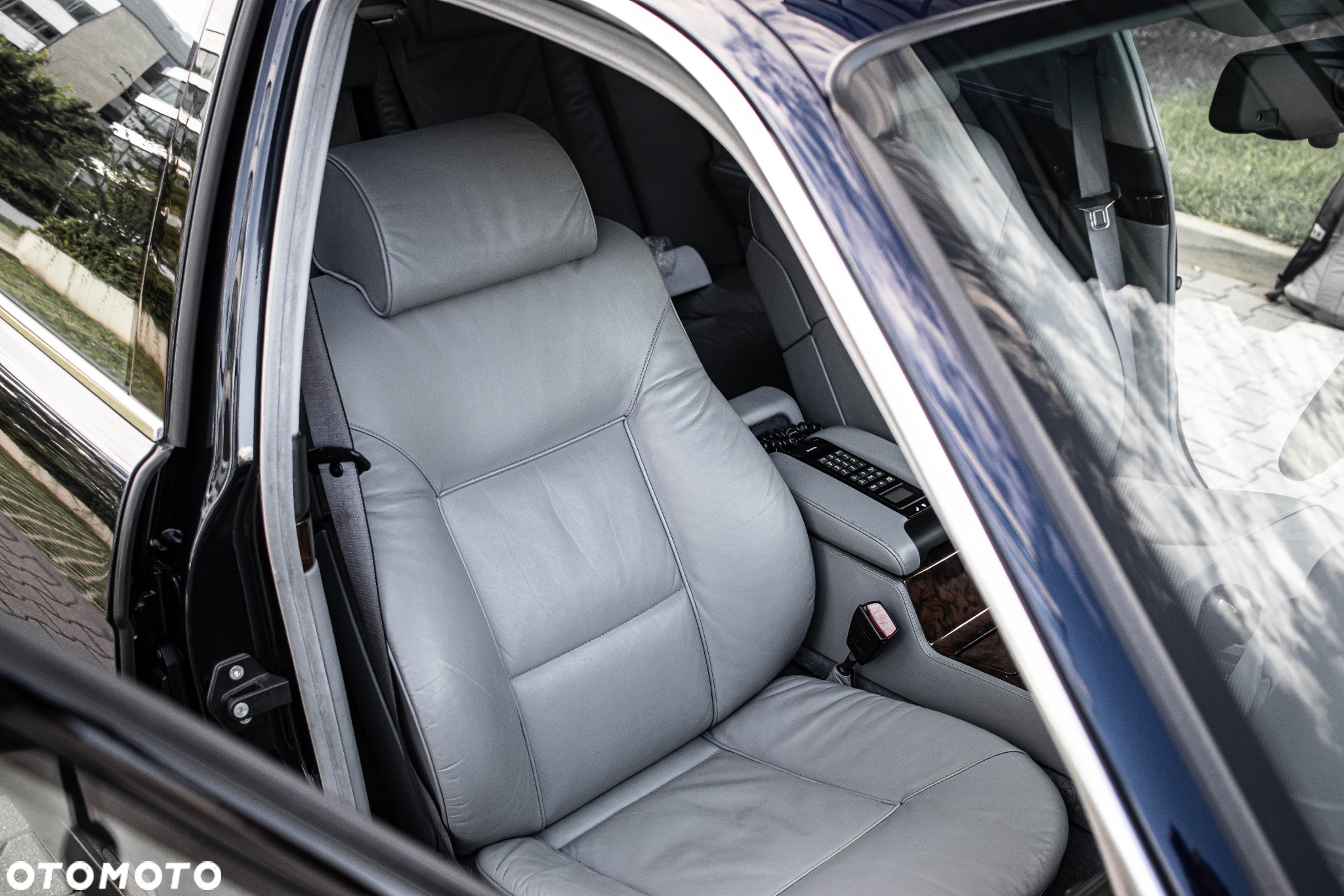 BMW Seria 7 750iL - 24