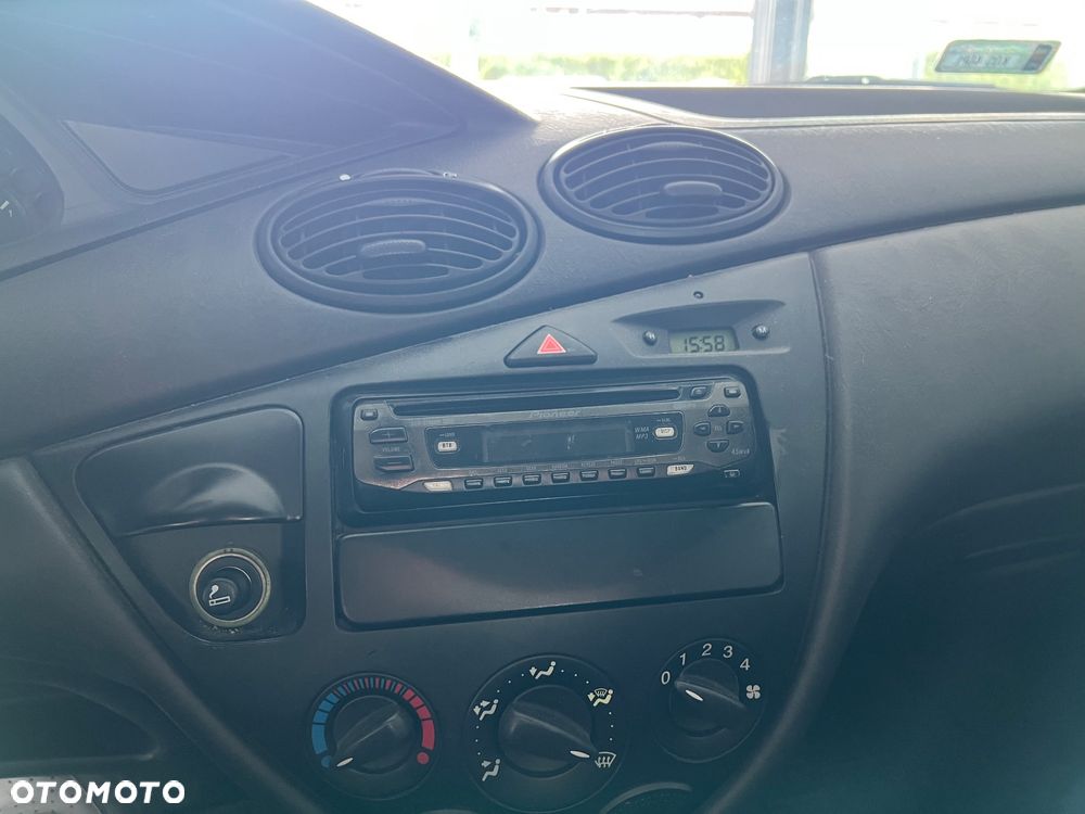 Ford Focus 1.6 Trend - 21