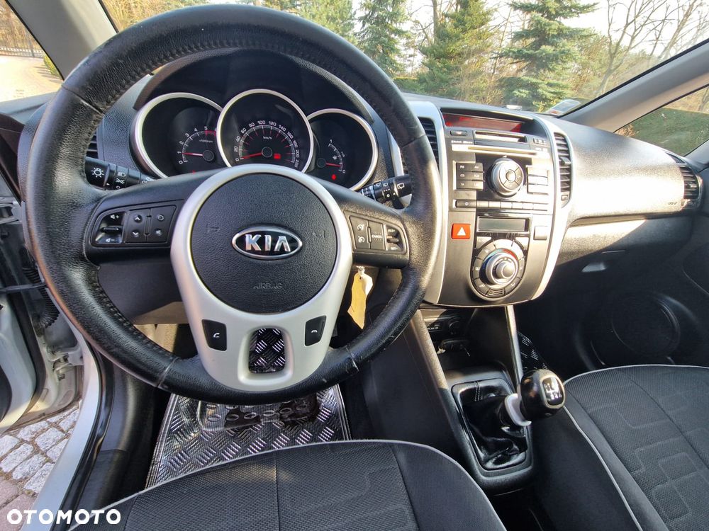 Kia Venga 1.6 CRDi 128 Dream-Team Edition - 11