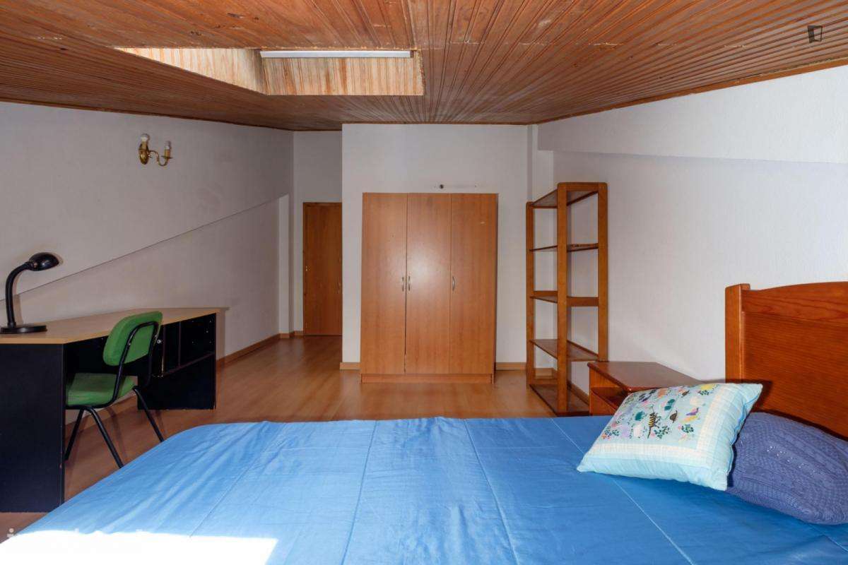 Quarto - localizado em Conchada Coimbra - Grande imagem: 3/14