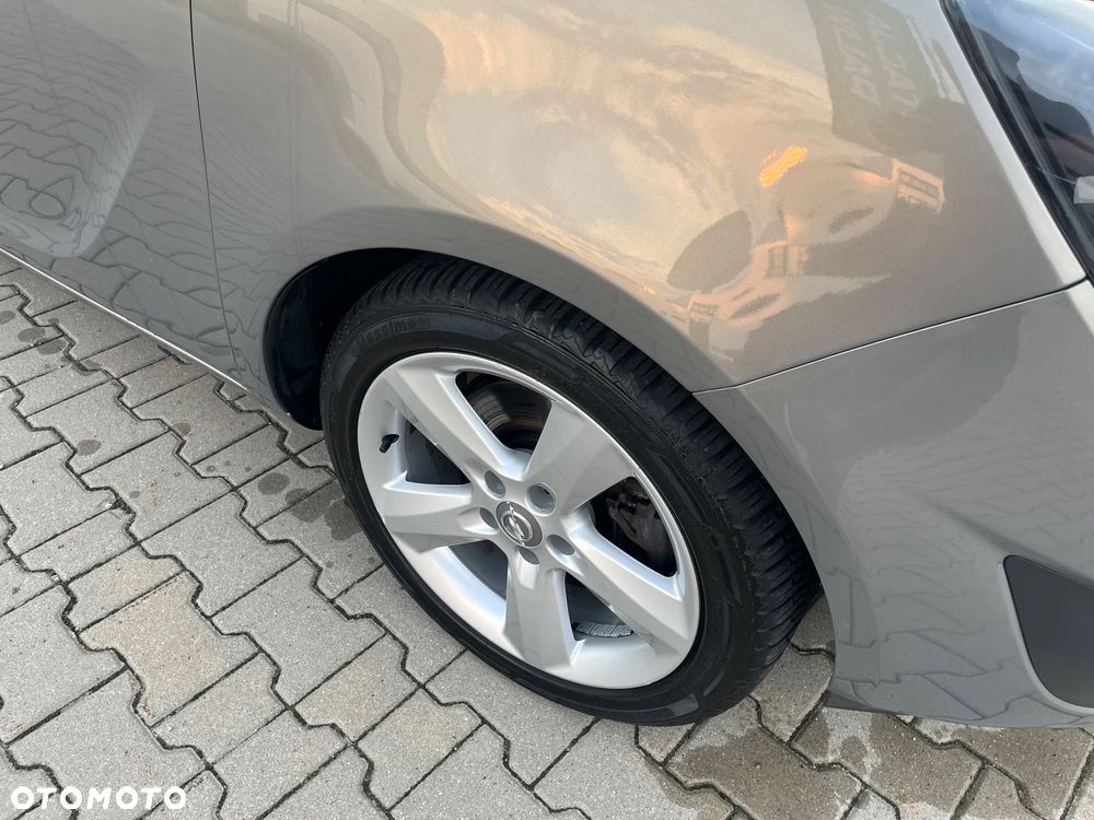 Opel Meriva 1.4 T Cosmo - 32