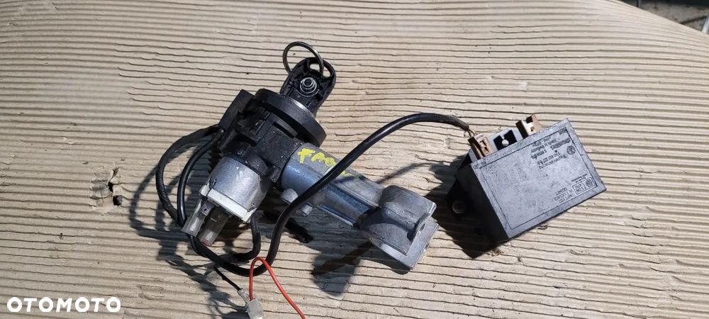 Skoda Fabia stacyjka z kluczykiem - 1