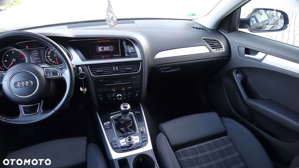 Audi A4 Avant - 30