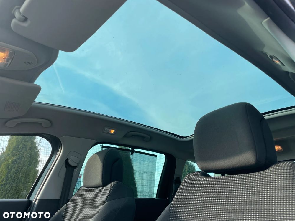 Peugeot 5008 - 9