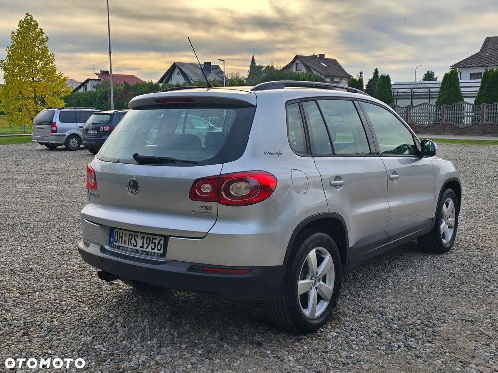 Volkswagen Tiguan - 4