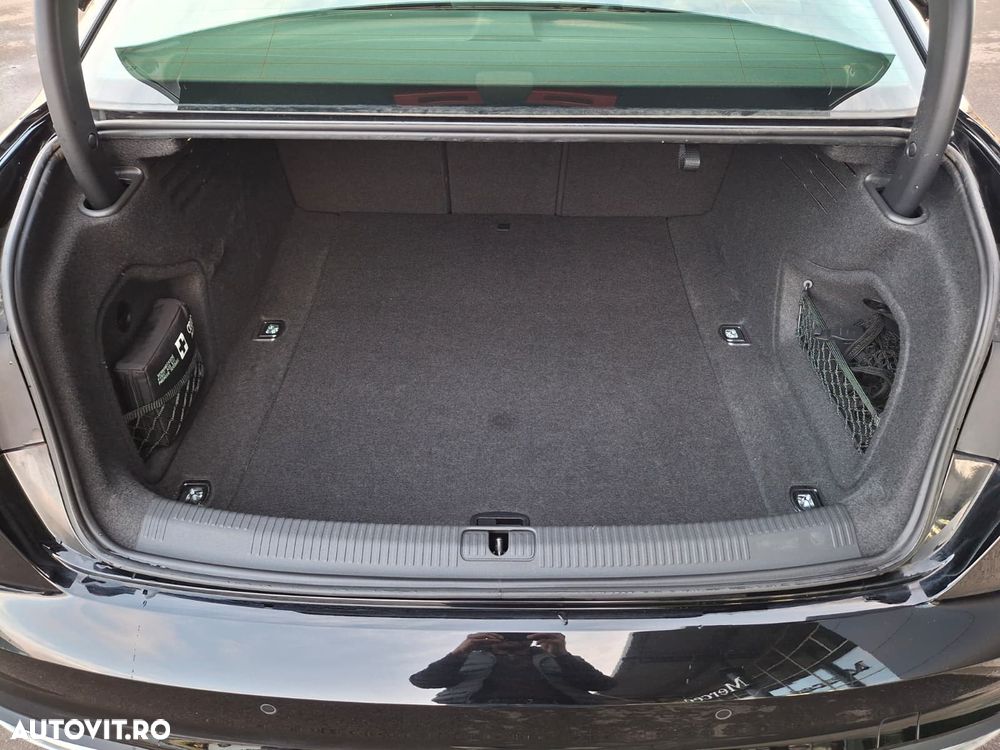 Audi A4 35 TFSI S tronic - 24