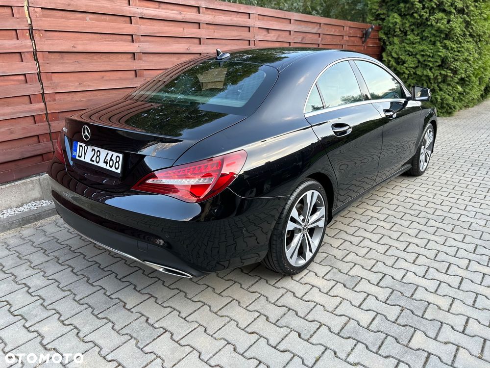 Mercedes-Benz CLA 200 - 4
