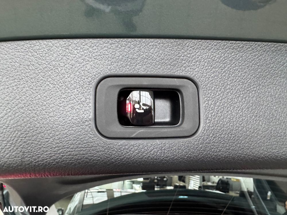 Mercedes-Benz GLC 300 e 4Matic 9G-TRONIC AMG Line Advanced - 10