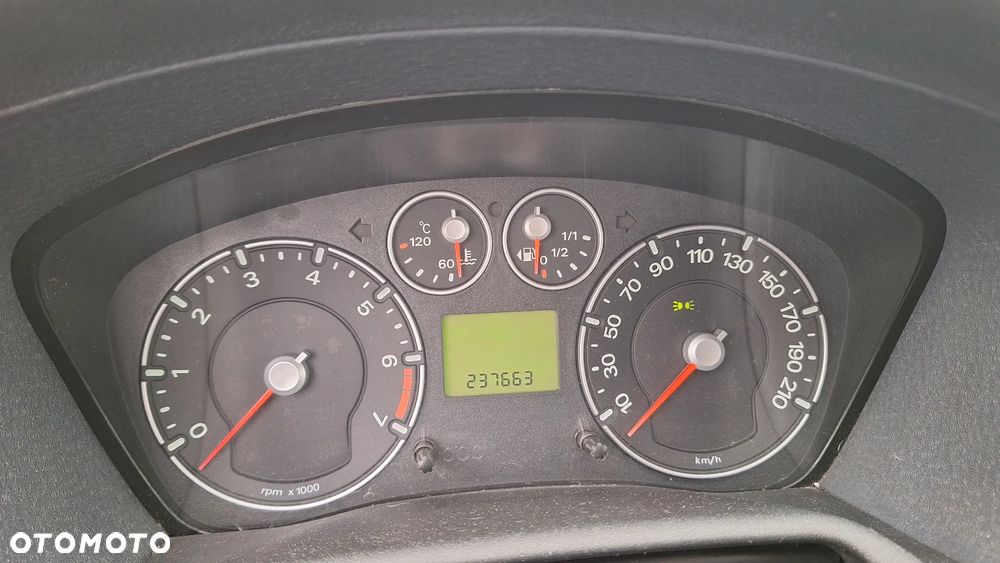 Ford Fusion - 23