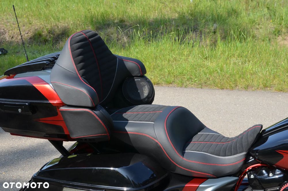 Harley-Davidson Touring Street Glide - 37