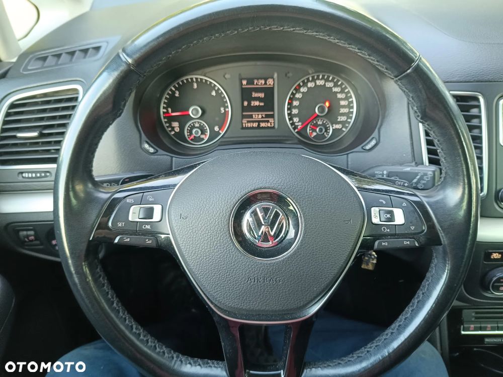 Volkswagen Sharan - 13