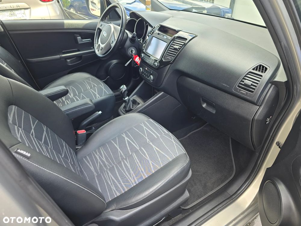 Kia Venga 1.4 CVVT Business Line - 14
