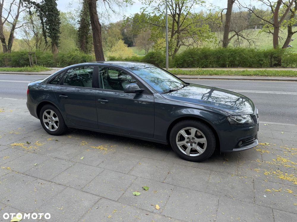 Audi A4 Limousine - 3