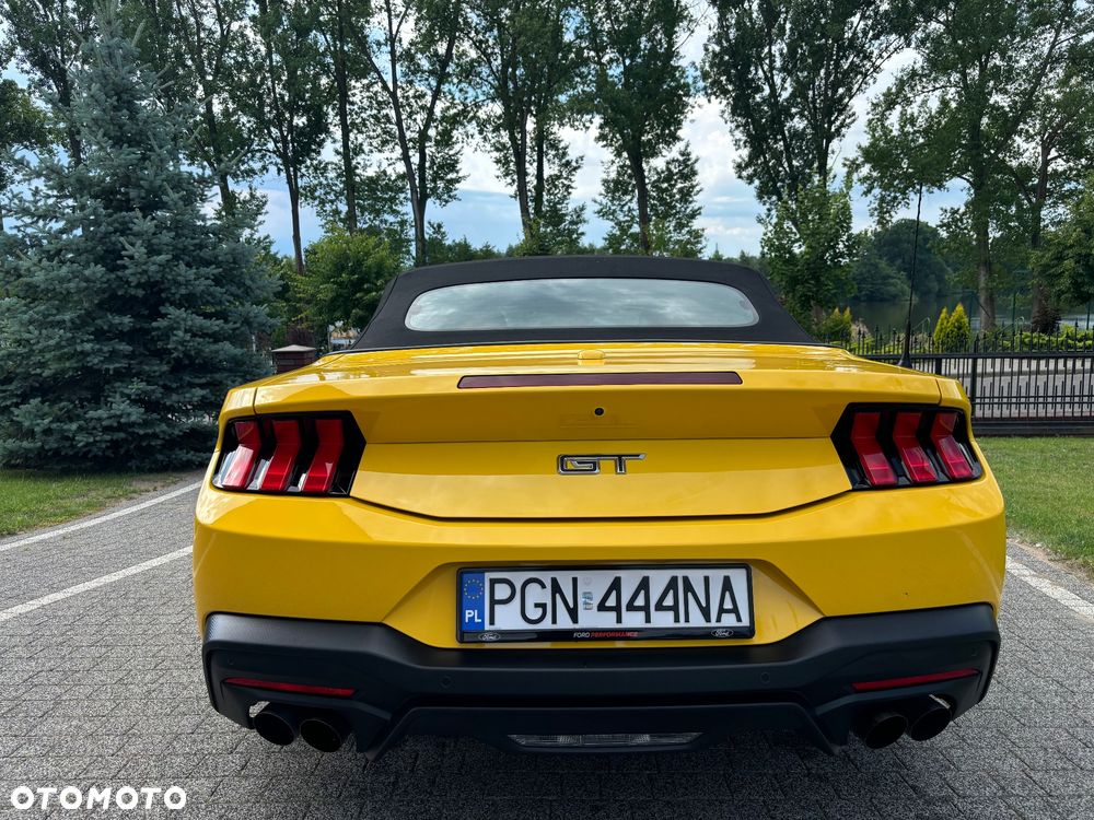 Ford Mustang - 7