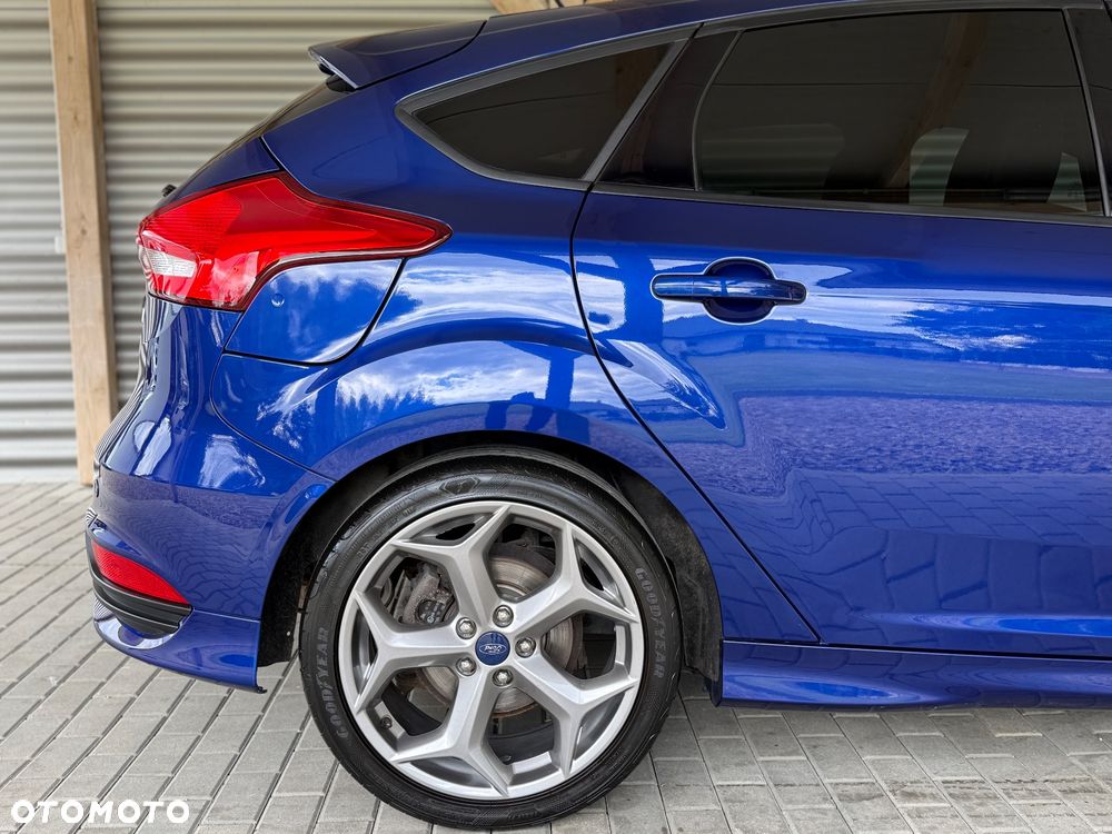 Ford Focus 2.0 EcoBoost ST mit Leder-Exclusiv-Paket - 8