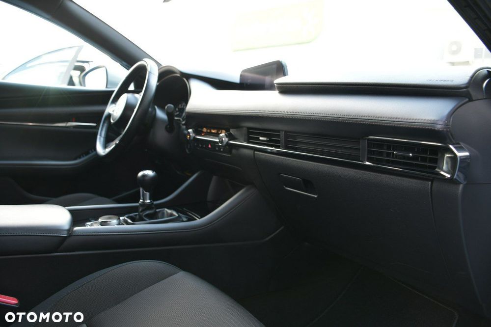 Mazda 3 2.0 mHEV Hikari - 19