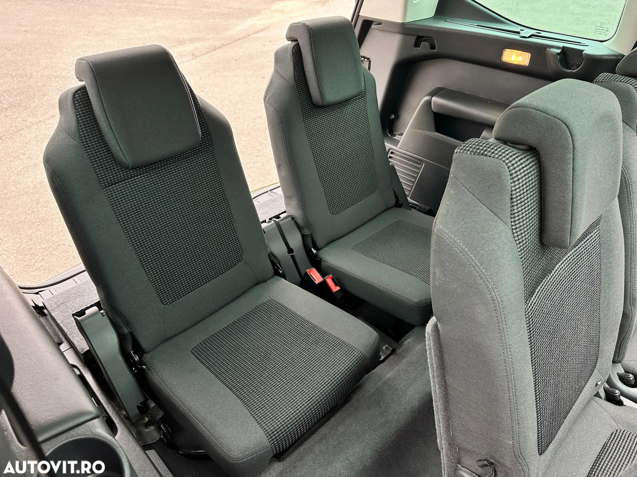 Peugeot 5008 BlueHDI 120 EAT6 Allure - 8