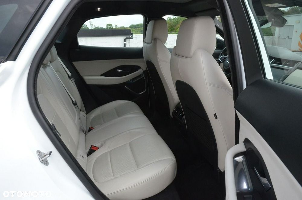 Jaguar E-Pace 2.0 i4P AWD R-Dynamic SE - 31