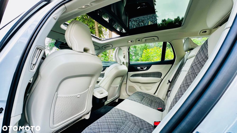 Volvo V60 T5 Geartronic Momentum - 18