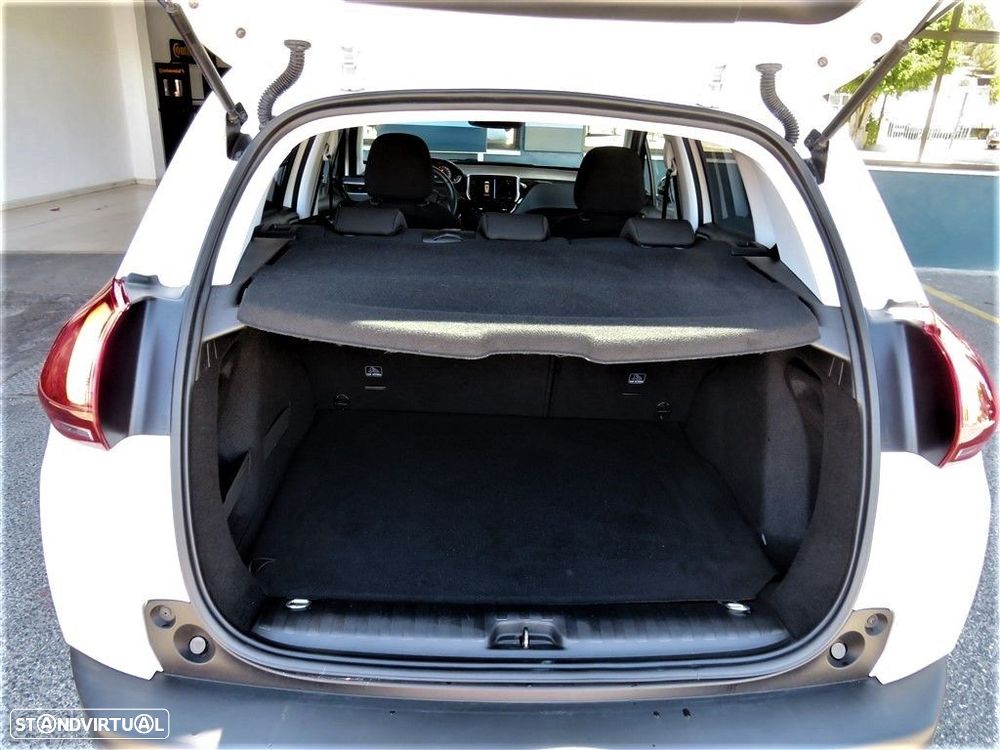 Peugeot 2008 1.6 BlueHDi Style - 6