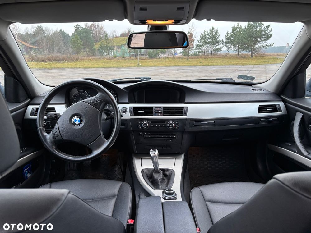 BMW Seria 3 316d - 16