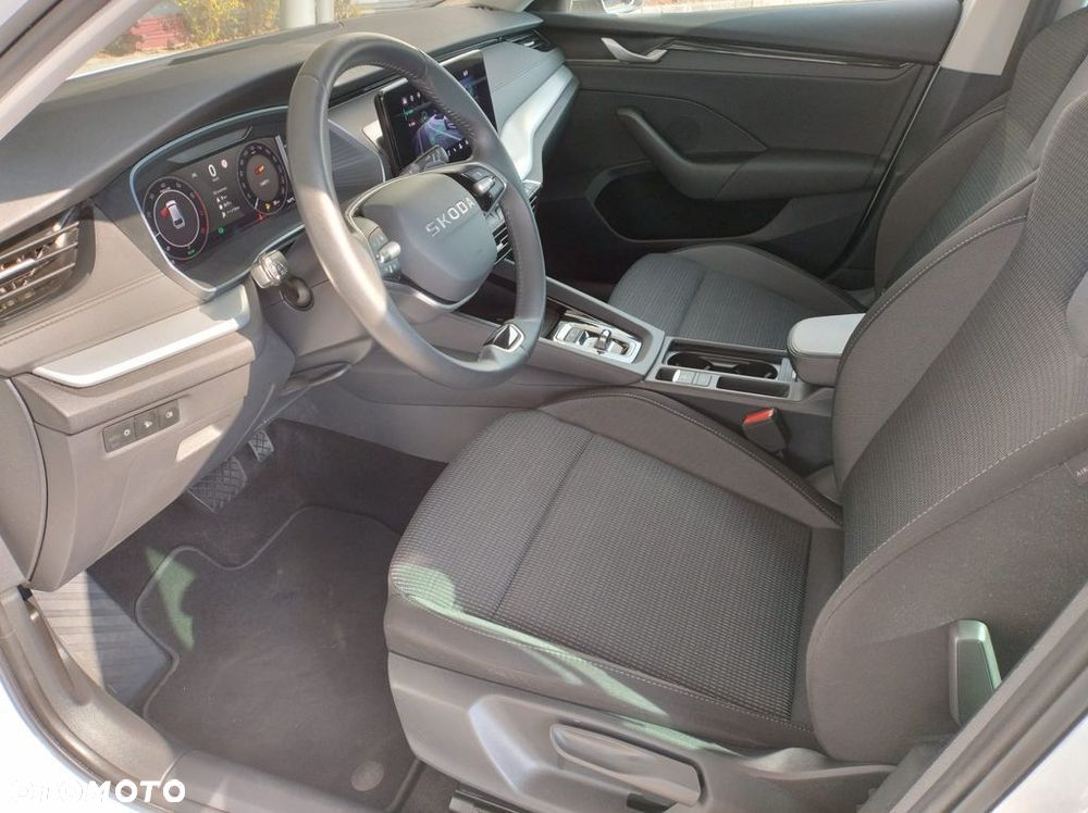 Skoda Octavia 1.5 TSI mHEV Selection DSG - 10