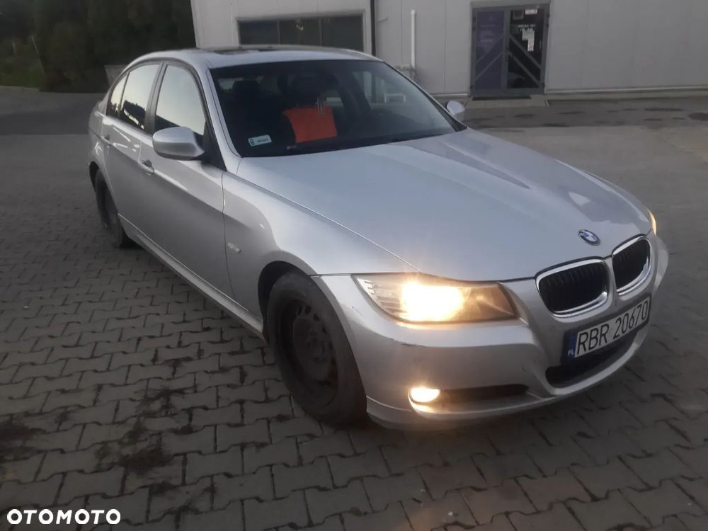 BMW Seria 3 318d - 1
