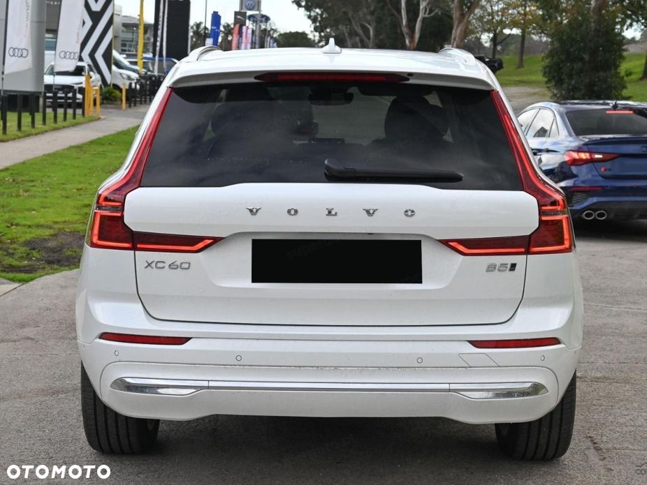 Volvo XC 60 B5 B AWD Ultra Bright - 3