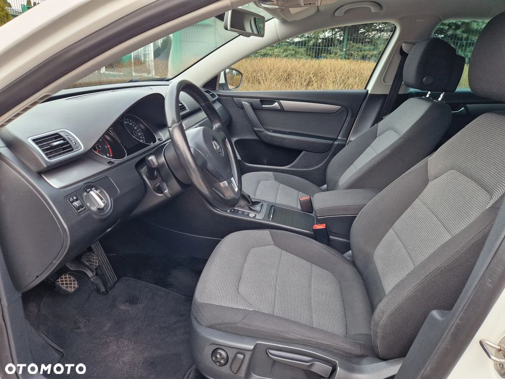 Volkswagen Passat - 23