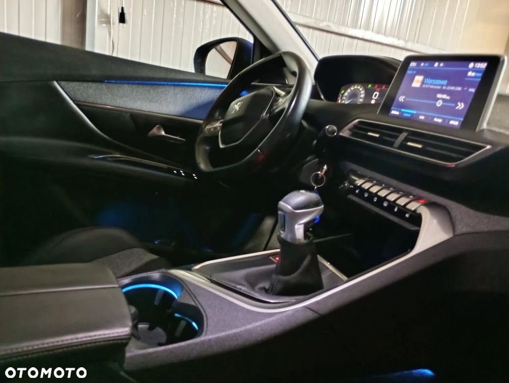 Peugeot 3008 PureTech 130 Stop & Start Allure - 19