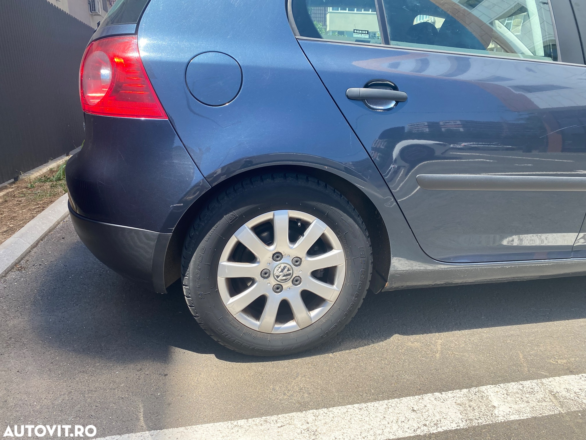 Volkswagen Golf 2.0 FSI Comfortline - 7