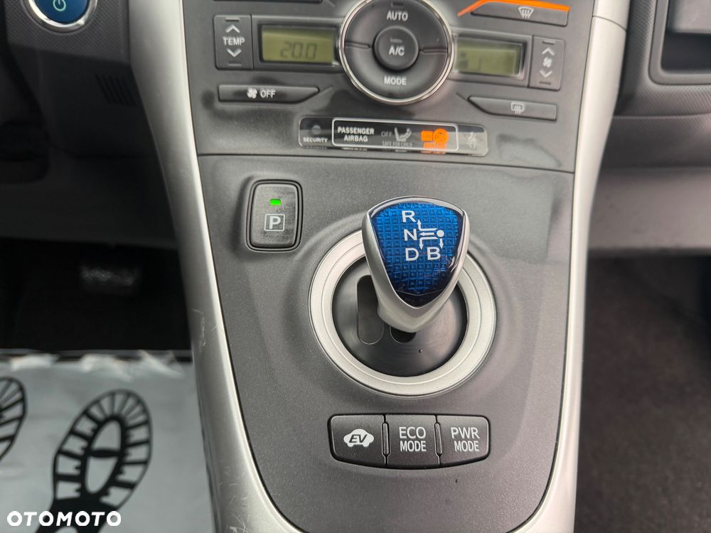 Toyota Auris 1.8 HSD Luna - 16