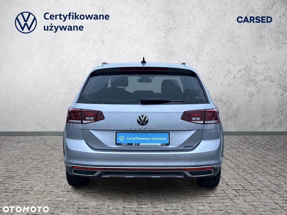 Volkswagen Passat - 4