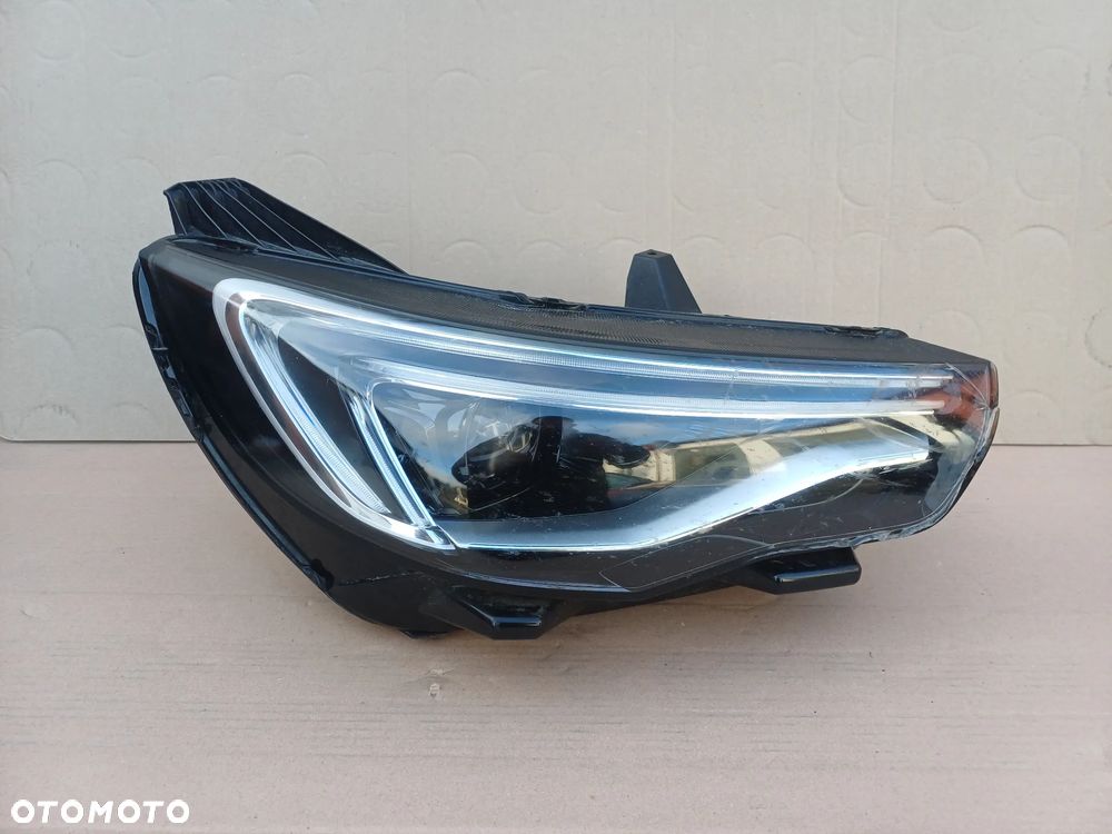 Lampa prawy przód Opel Grandland X YP00015980 Europa - 1