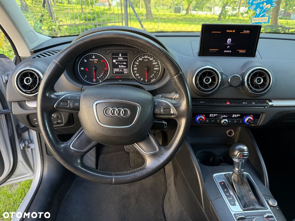 Audi A3 Sportback 1.6 TDI DPF Ambition S tronic - 29