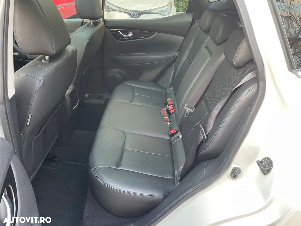 Nissan Qashqai 1.6 DCI Xtronic TEKNA+ - 6