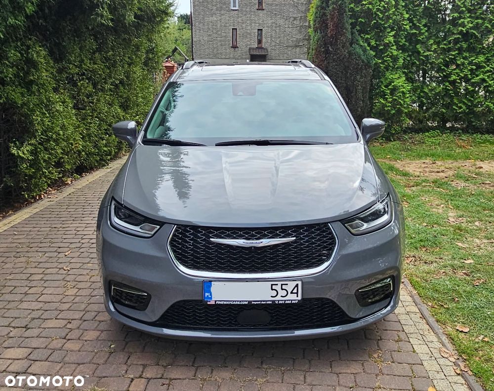 Chrysler Pacifica - 2