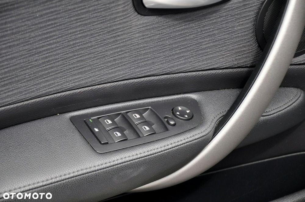 BMW Seria 1 - 35