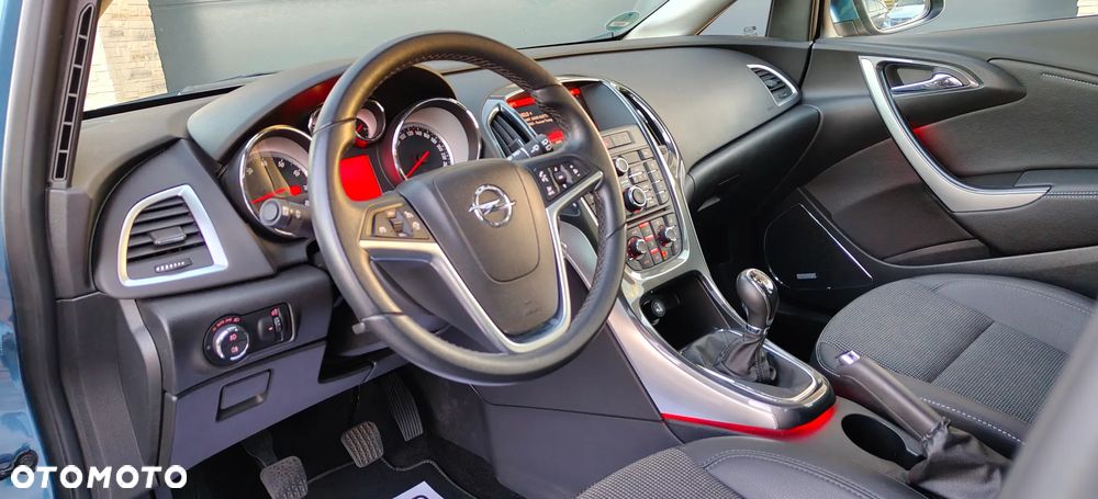Opel Astra 1.4 Turbo Exklusiv - 18