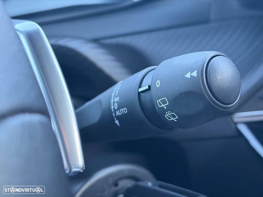 Peugeot 2008 1.2 Hybrid Allure e-DCS6 - 27
