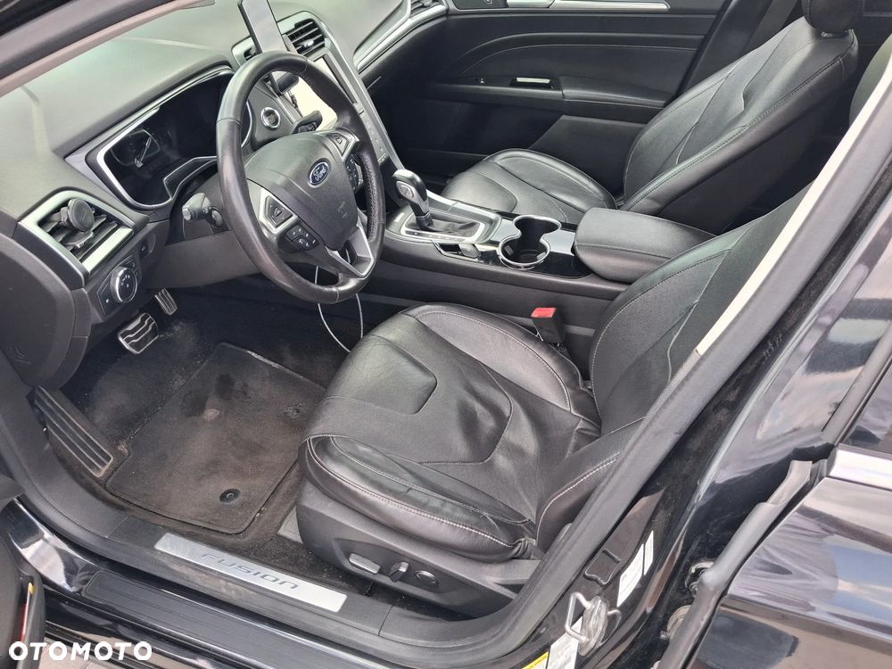 Ford Fusion - 20