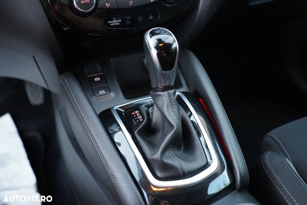 Nissan Qashqai 1.3 157CP 2WD DCT N-Connecta - 14